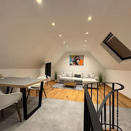Apartment Old Bakery, Air Conditioning, Pool, Terrace, Dogs Allowed